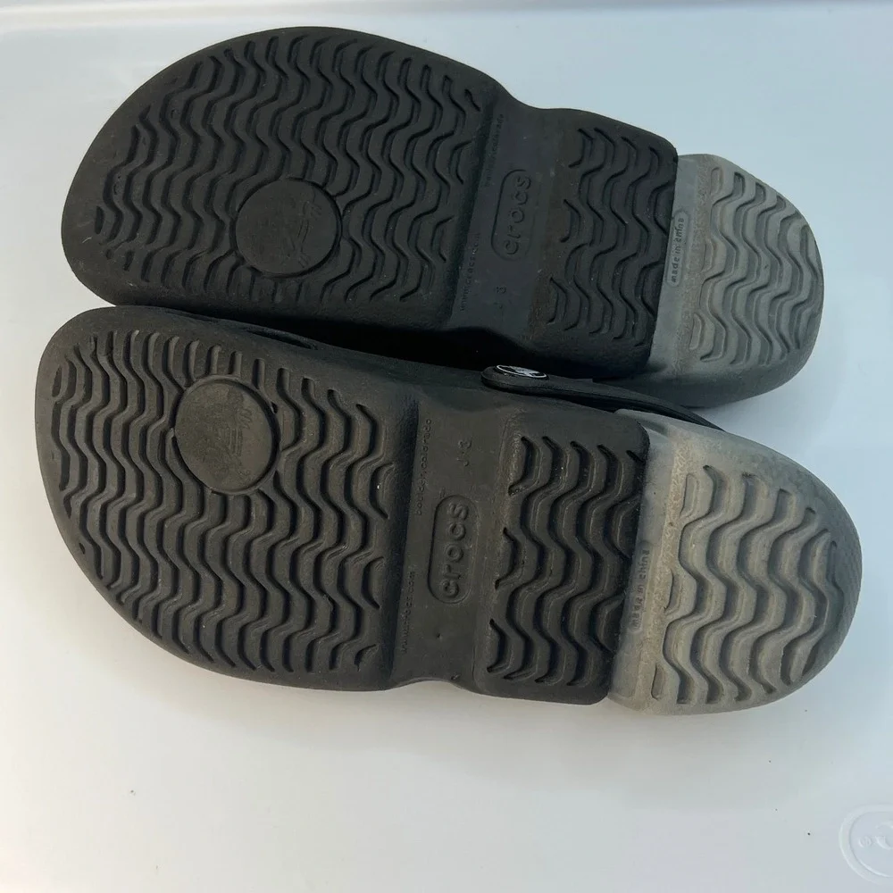 Crocs Kids Duet Sport Clogs Black Grey Dual Density  size junior3